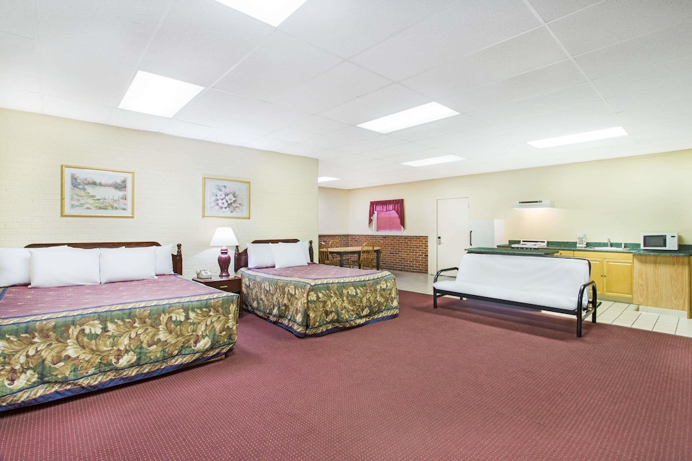 Days Inn by Wyndham Bristol Parkway