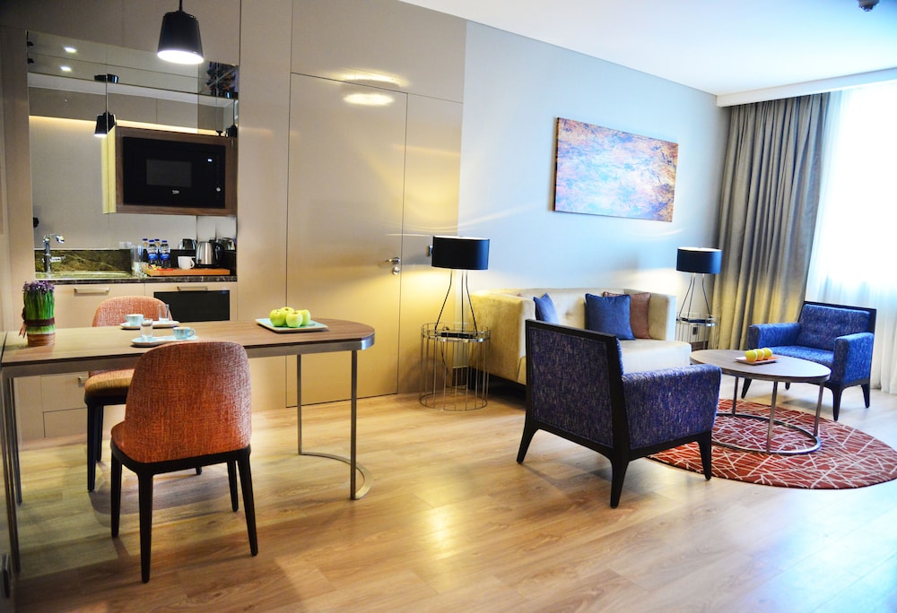 Hawthorn Suites by Wyndham Istanbul Airport