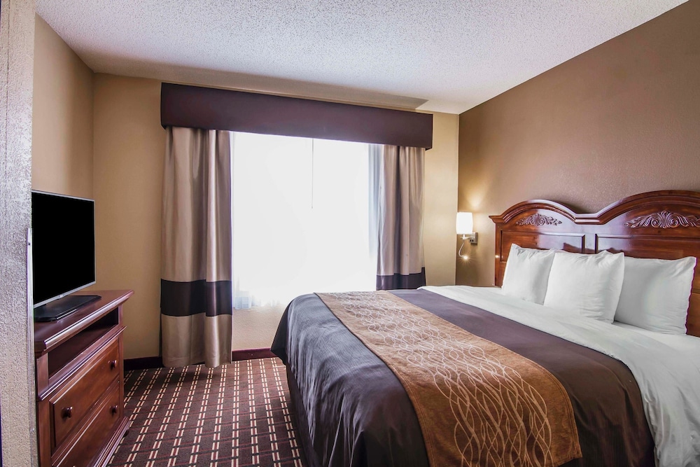 Quality Inn & Suites I-35 E/Walnut Hill