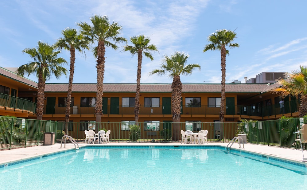 Budgetel Inn & Suites Yuma