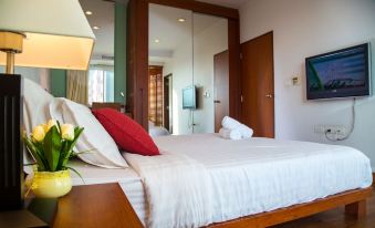 Patio Luxury Suites