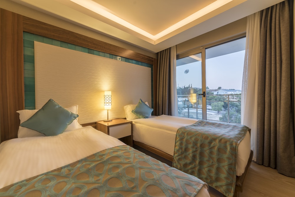 Ramada Resort Kusadasi & Golf