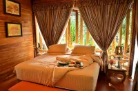 32 Coffee Hill & Resort Hotels in Mae Taeng District