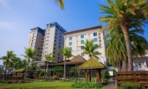 Queena Plaza Hotel