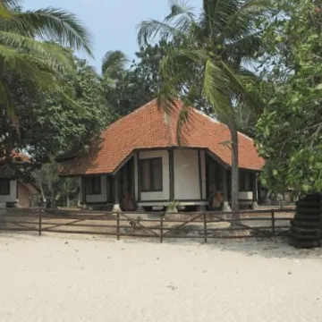 Pondok Pantai Tambang Ayam 3K Отели рядом с достопримечательностью «Пляж Anyer»