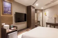 Maple Hotel فنادق في تاينان