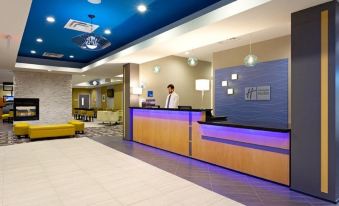 Holiday Inn Express & Suites Batavia - Darien Lake
