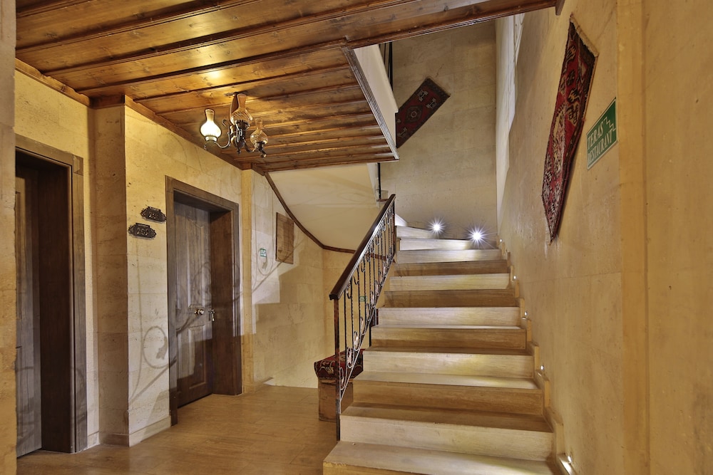 Goreme Cave Rooms