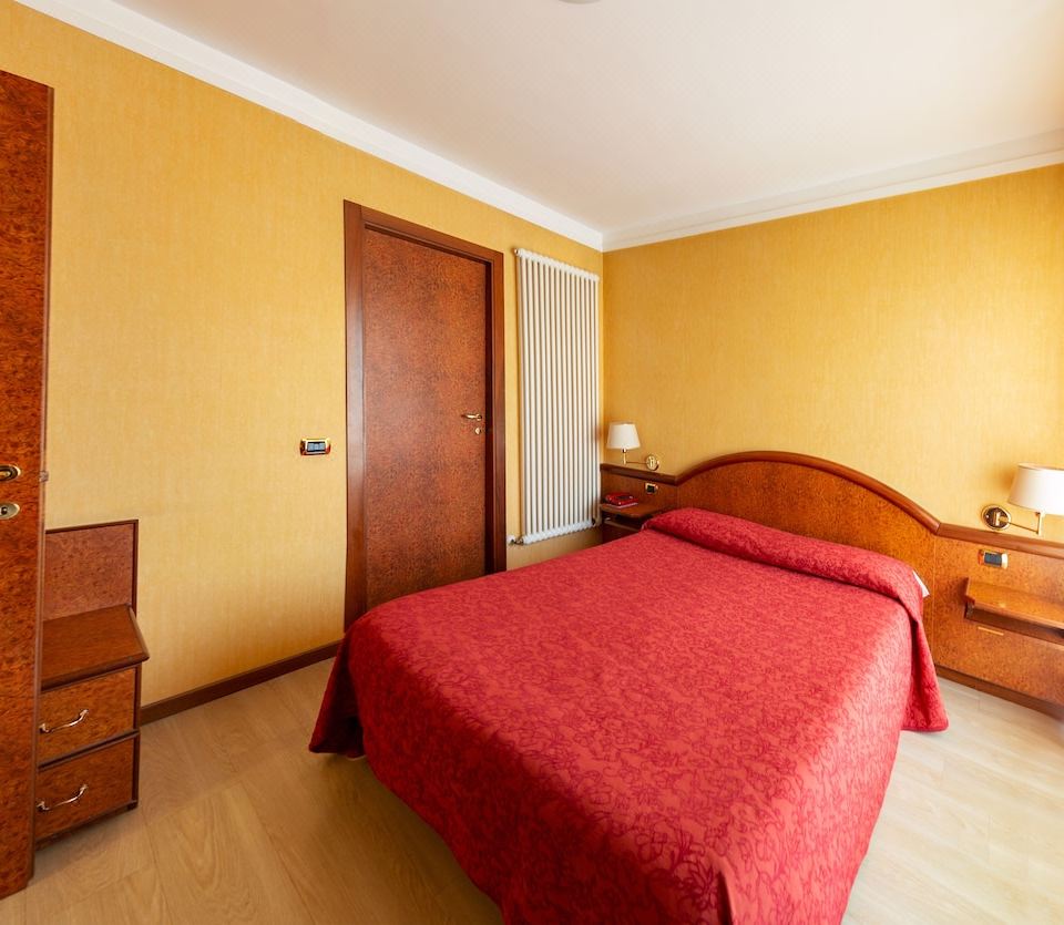 Hotel Corallo-Fano Updated 2022 Room Price-Reviews & Deals | Trip.com