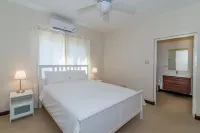 Nianna Coral Bay Splendid Townhouse- 4