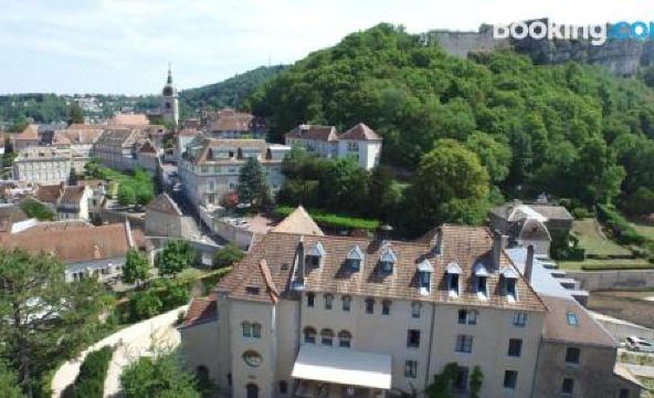 Hôtel Restaurant Spa le Sauvage - Housity