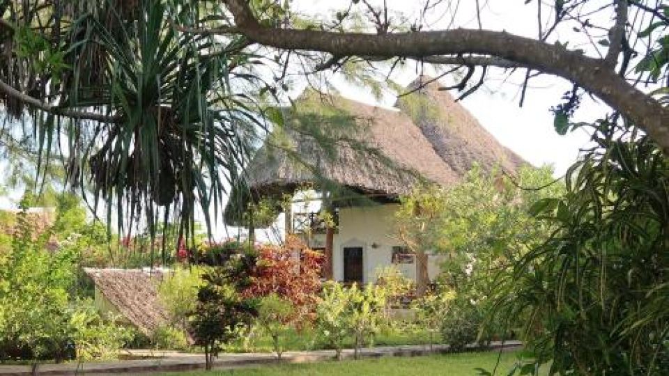 Coast Sun Gardens Cottage