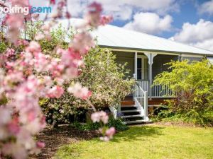 Apple Blossom Cottages