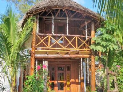 Queen of Sheba Beach Lodge