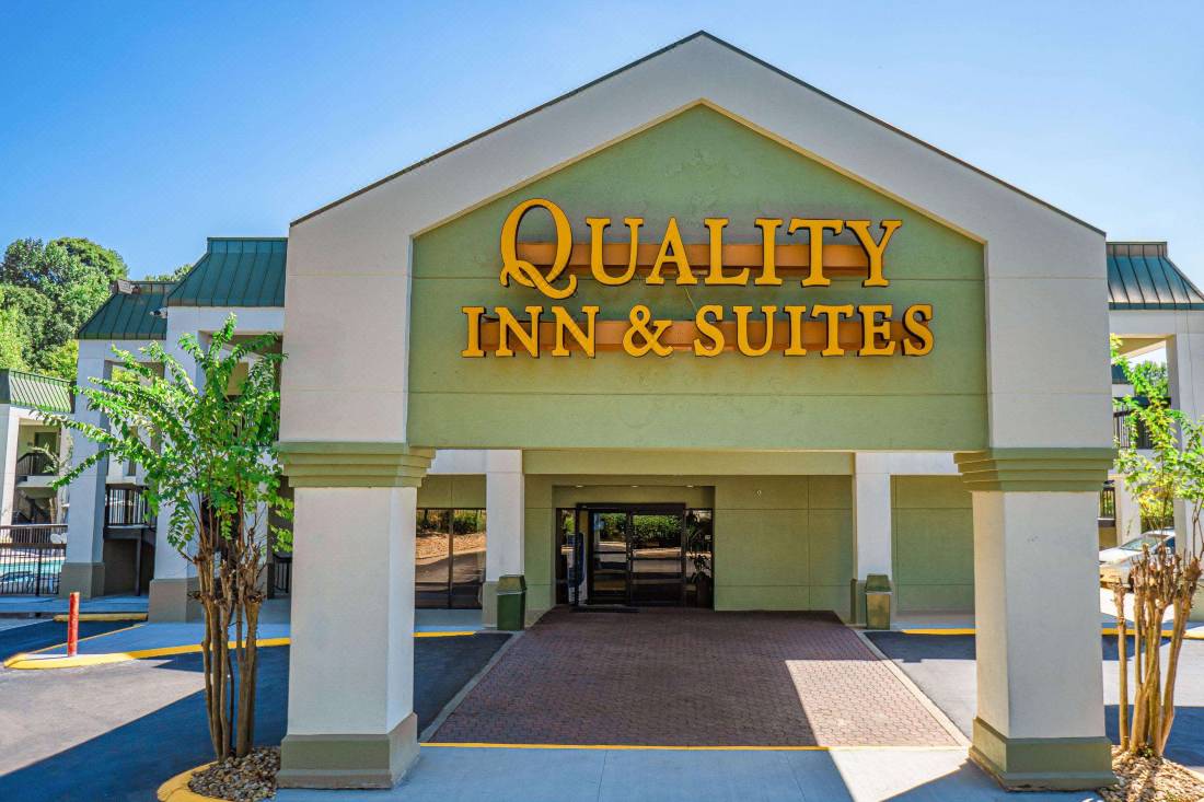 hotels in austell ga near six flags