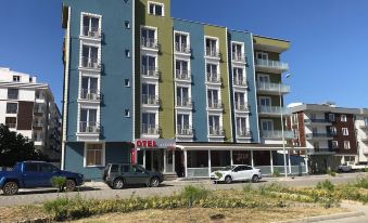 Alesya Otel - Housity