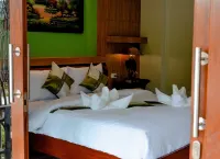 Wang Sai Resort Hotels near Salad Beach