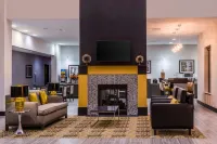 Best Western Plus Regency Park - parking