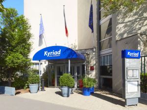 Hôtel Kyriad Paris Nord Porte de Saint Ouen