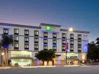 Holiday Inn Express & Suites HOLLYWOOD WALK OF FAME by IHG Hotels near TCL Chinese Theatre