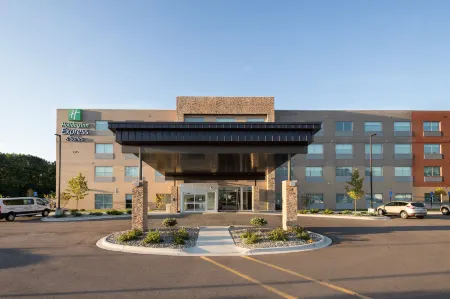 Holiday Inn Express & Suites Kalamazoo West