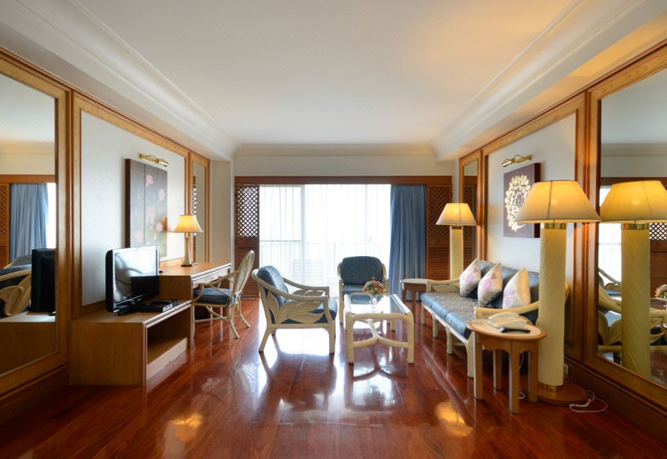 Imperial Pattaya Hotel Over view