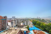 Meilun • City Resort PLUS Hotel (Guilin Xing'an Qinhuang Palace Lingqu Water Street)