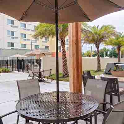 TownePlace Suites Lake Charles Dining/Meeting Rooms