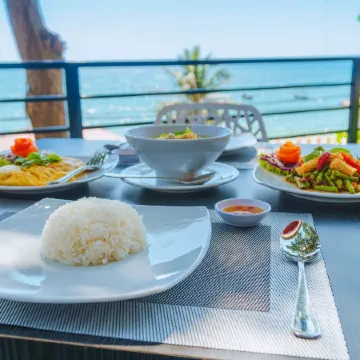 Play Phala Beach Rayong