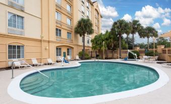 La Quinta Inn & Suites by Wyndham Jacksonville Butler Blvd
