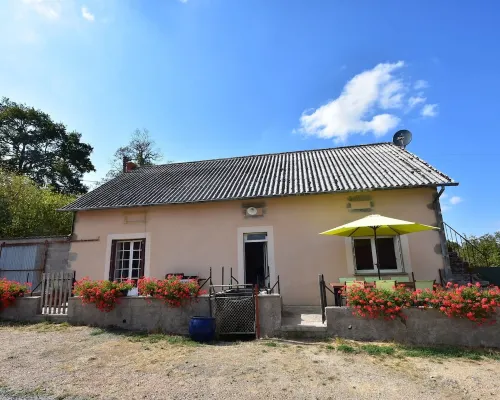 Comfortable Holiday Home with Pool Hôtels à : Grury