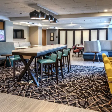 Hampton Inn Fresno Airport