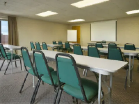 Super 8 by Wyndham Miamisburg Dayton S Area Oh Hotels in Miamisburg