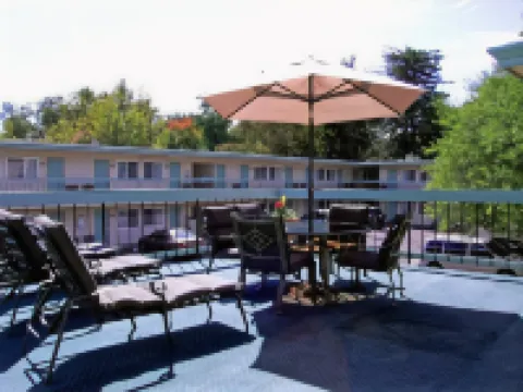 Best Western University Lodge