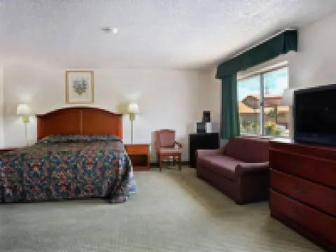 Super 8 by Wyndham Yucca Val/Joshua Tree Nat Pk Area Hotels in Yucca Valley