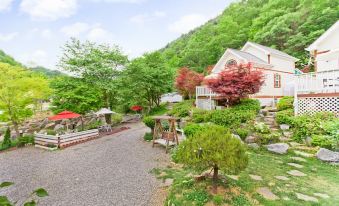 Chuncheon (Nami Island) Sernitity Pension (Private House, Spa, Couple)