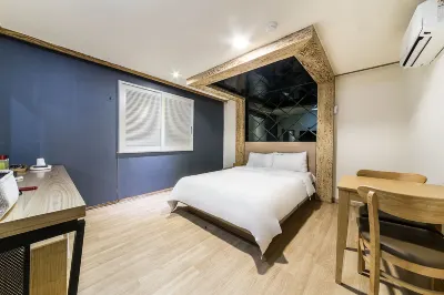 the 끌림 hotel 선재도 주변 호텔