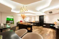Orange Hotel (Dalian Qingniwaqiao Subway Station) - พร้อมระเบียง