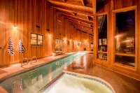 Sunriver by AvantStay Cozy Mountain Home w Indoor Pool and Hot Tub