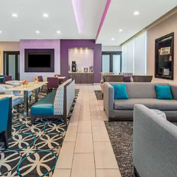 La Quinta Inn & Suites by Wyndham McAllen la Plaza Mall