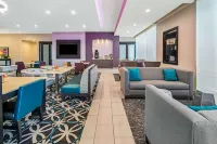 La Quinta Inn & Suites by Wyndham McAllen la Plaza Mall