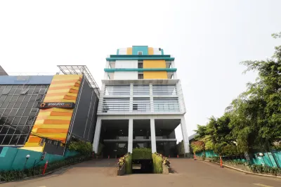 Hotel Gren Alia Jakarta Hotels in Central Jakarta City