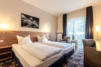 Altstadthotel Hotels near Schanzer Calisthenics Park