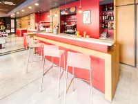 Ibis Roma Fiera Hotels near La Saliera