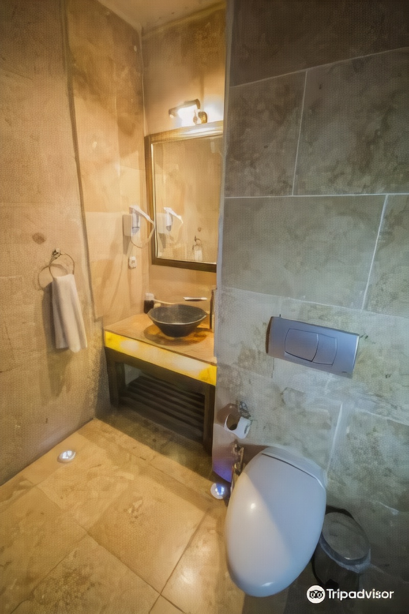 Roma Cave Suite