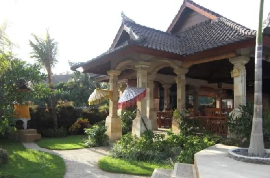 Arya Amed Beach Resort and Dive Center Hotels near Amed Buddha Diving