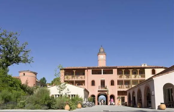 皮埃爾和度假村樂路雷特村