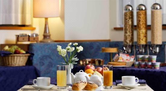 Hotel Cristallo di Loreto-Perugia Updated 2022 Room Price-Reviews & Deals |  Trip.com