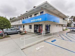 Motel 6-Salinas, CA - South - Monterey Area