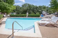 Holiday Inn Express & Suites ARLINGTON NORTH – STADIUM AREA by IHG - Rooftop Pools